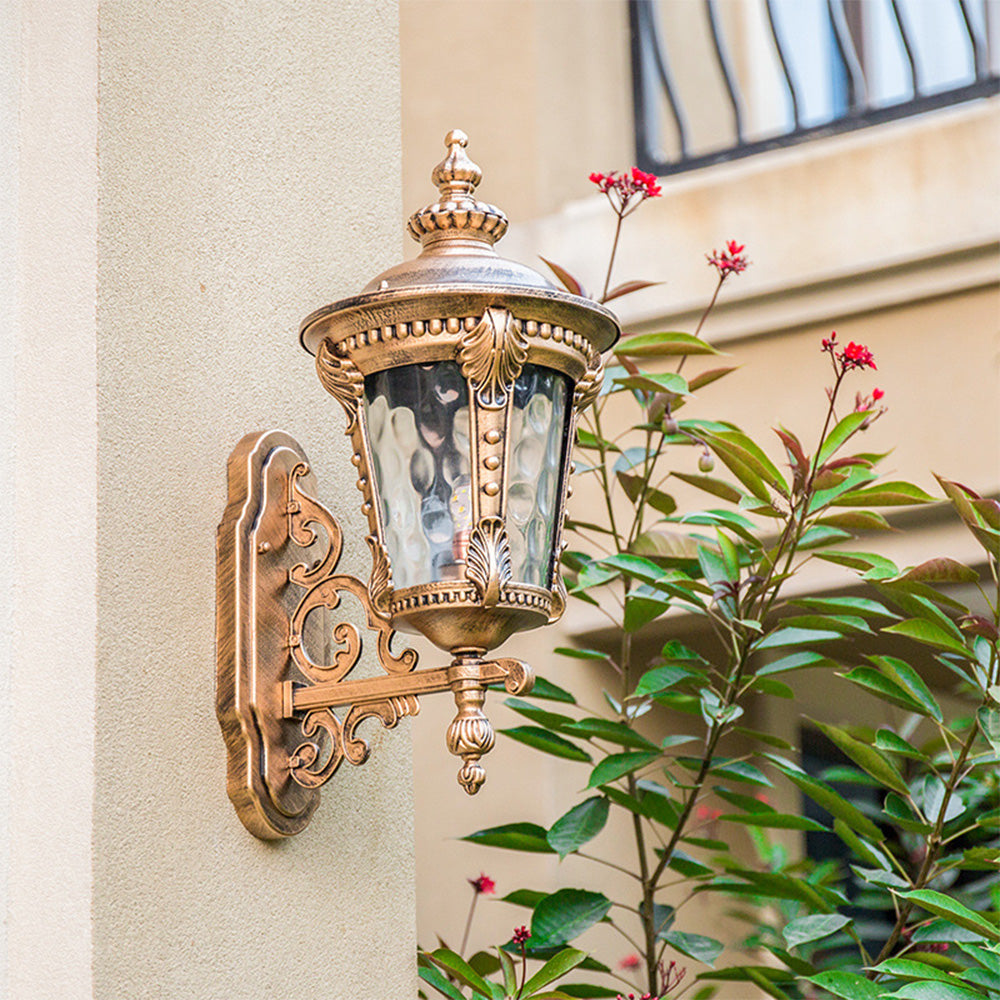 Vintage Glass Wall Lamp – Retro Style and Outdoor Resistance