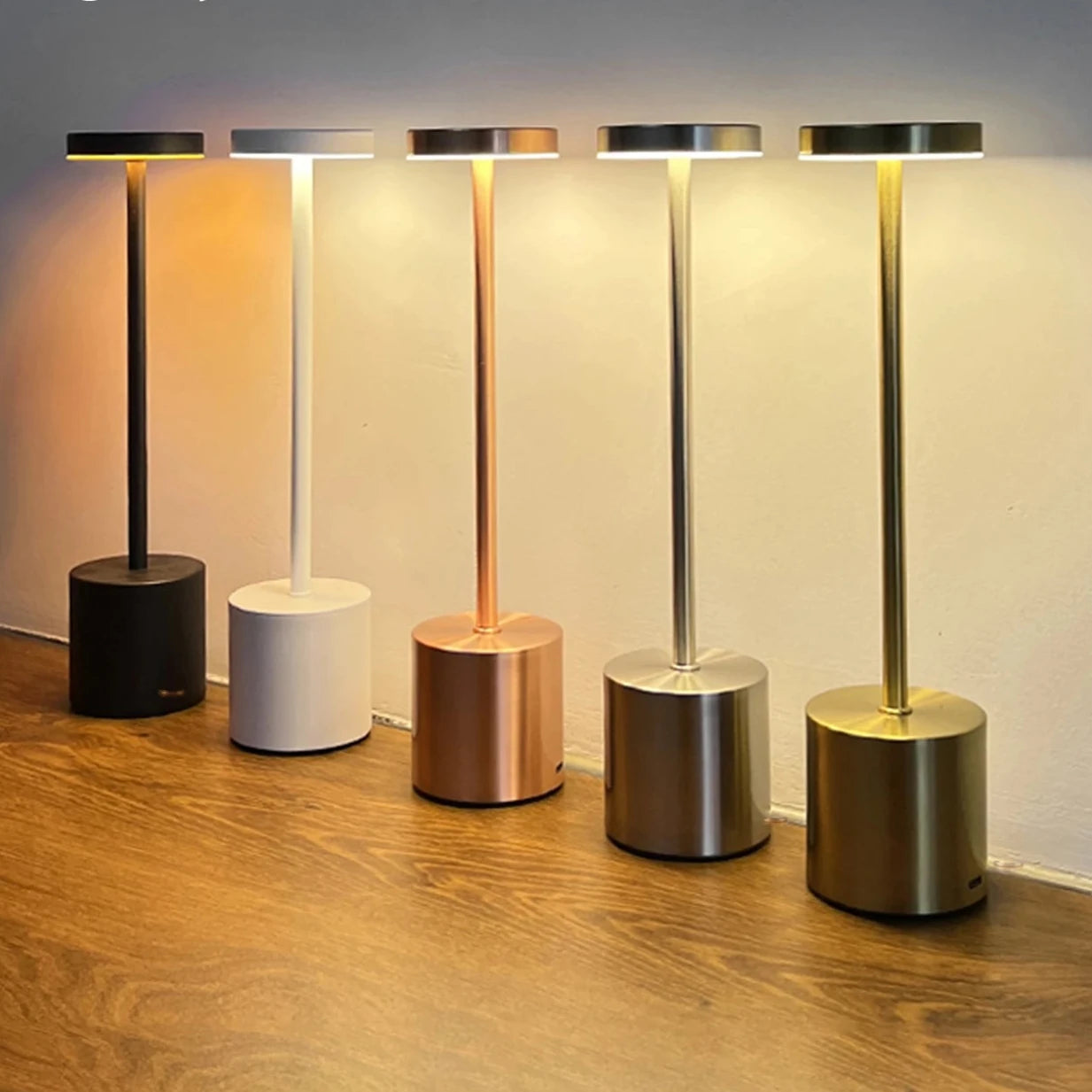 Lâmpada de Mesa LED Táctil Recarregável – Iluminação Prática e Moderna