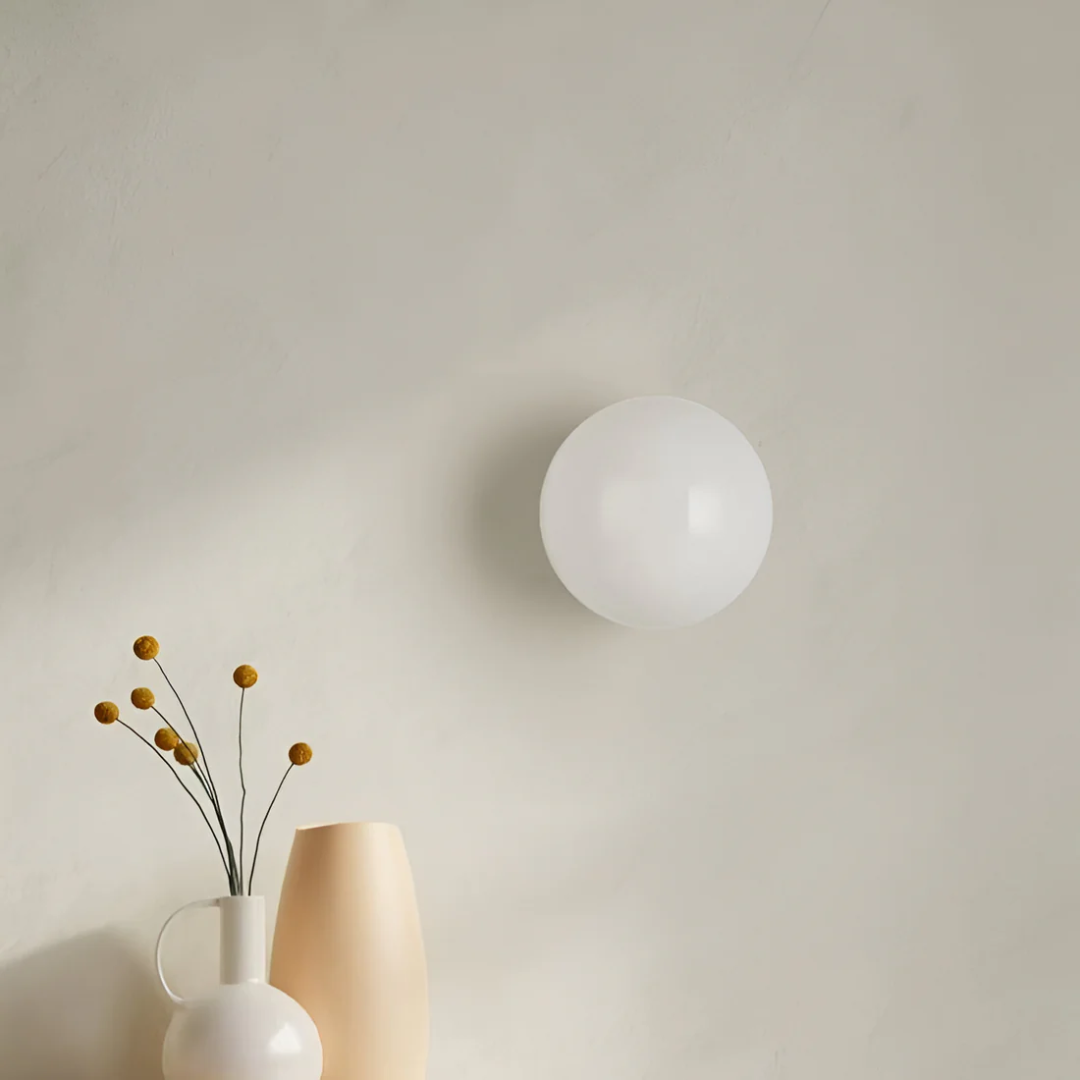 Vegglampe i Glass – Eleganse og Subtil Belysning