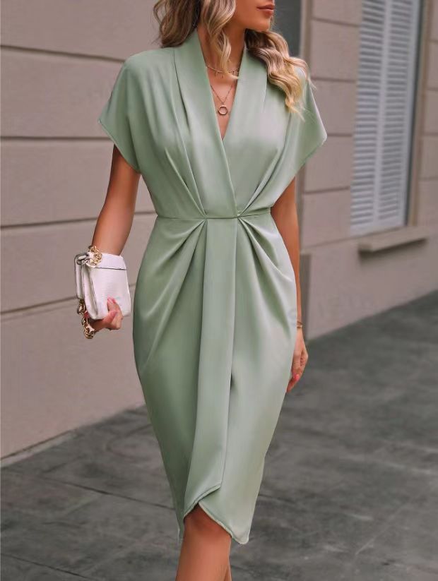Nadia | Crossed Midi Dress – Elegant and Feminine