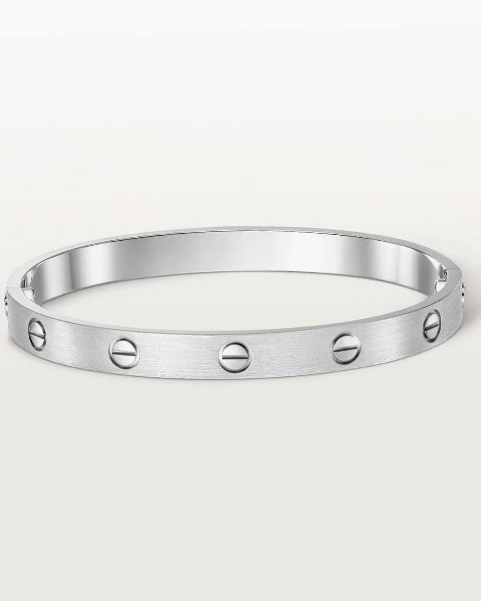Bracelet Rigide – Finition Argentée Et Style Raffiné