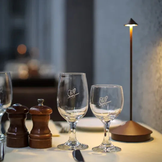 Lampa stołowa LED – bezprzewodowa i ładowalna