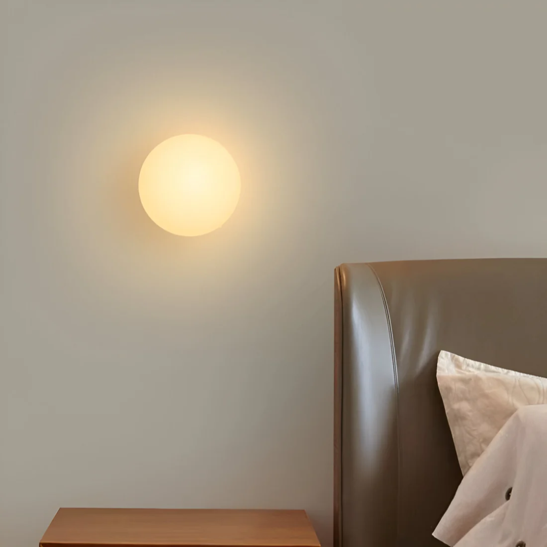 Vegglampe i Glass – Eleganse og Subtil Belysning