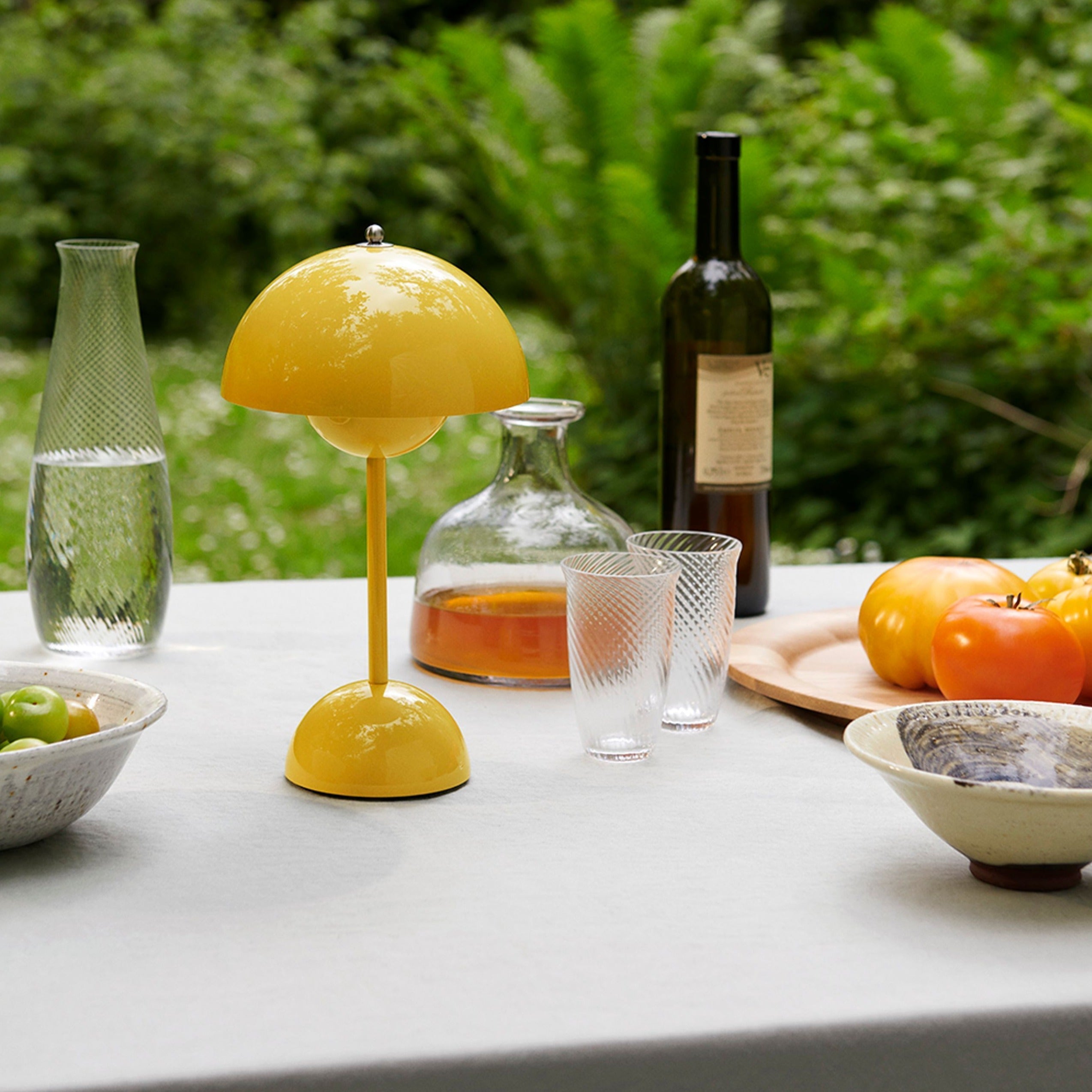 Lámpara LED de Escritorio – Simplicidad Moderna y Funcionalidad