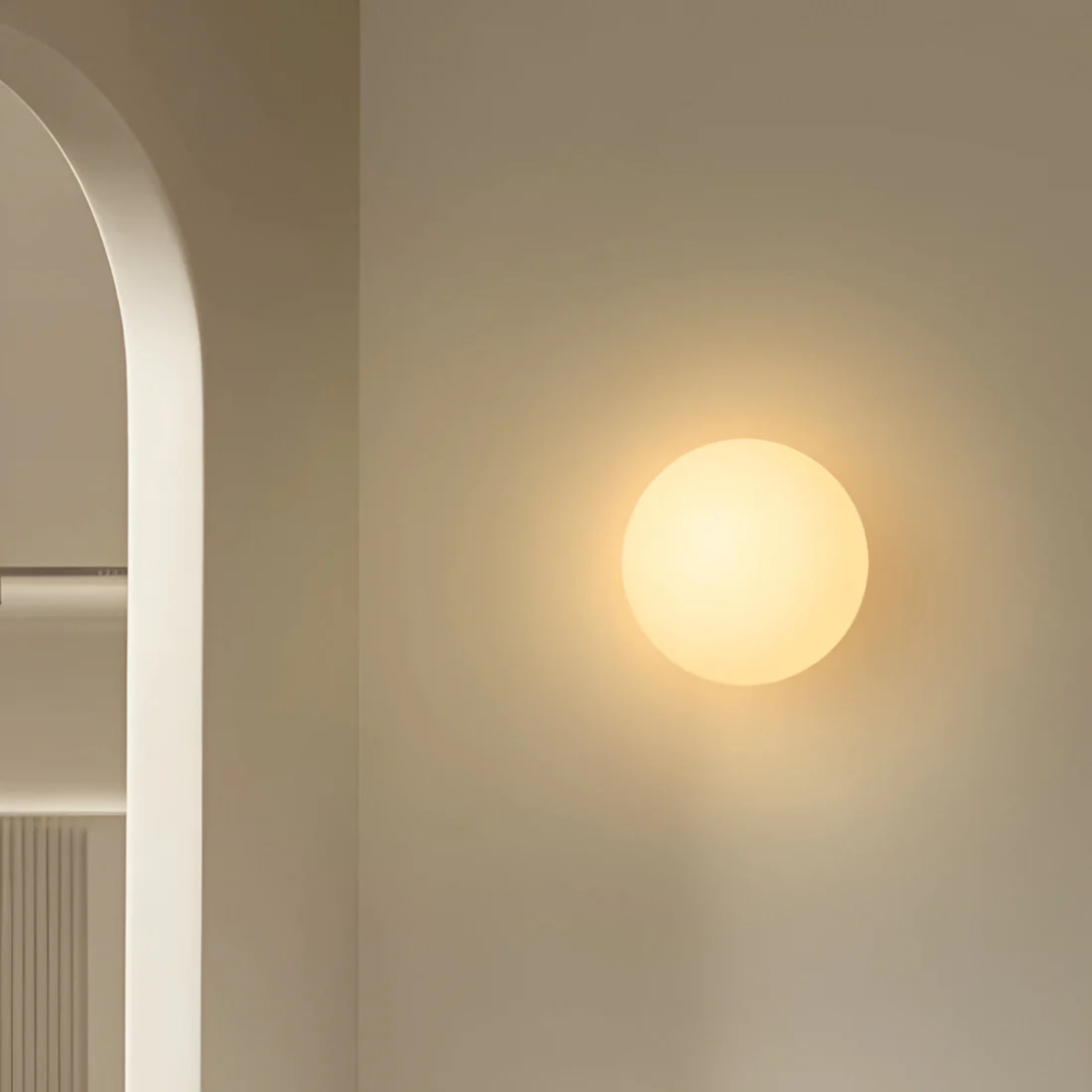 Vegglampe i Glass – Eleganse og Subtil Belysning