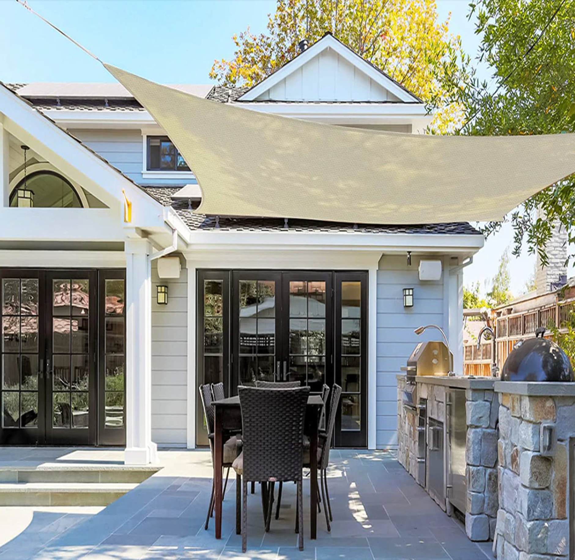 Pânză de Umbrire Impermeabilă – Protecție Solară și Eleganță pentru Grădină