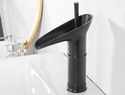 Waterval Kraan Badkamer – Antiek en Elegant 