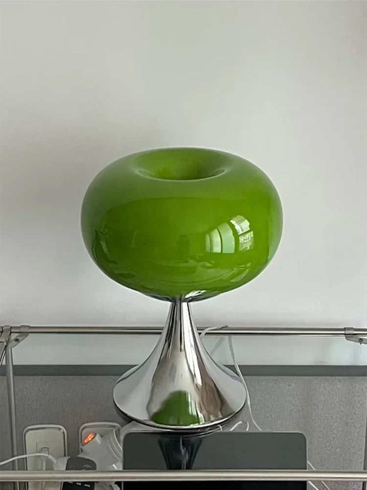 Stolní lampa v retro stylu Bauhaus 