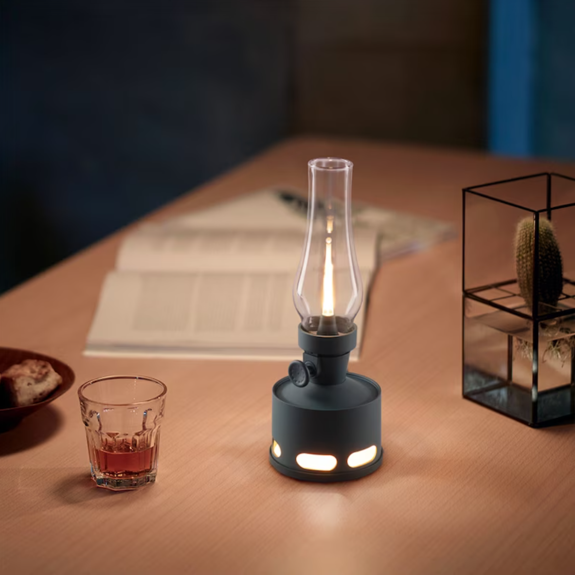 Lanterna LED Stile Retro – Illuminazione Decorativa Elegante 