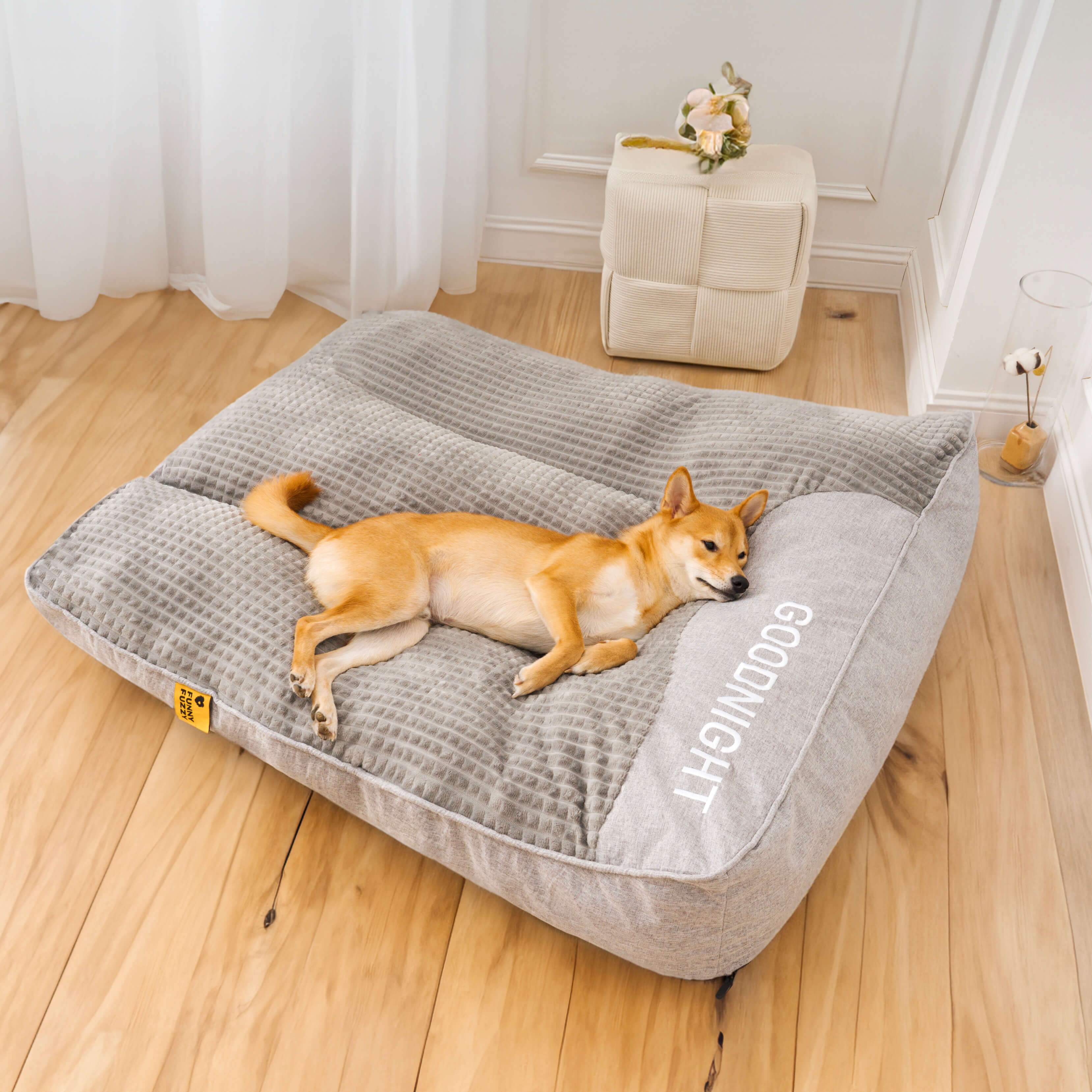 Scratch-Resistant Dog Cushion with Back Protection – Comfort and Durability 