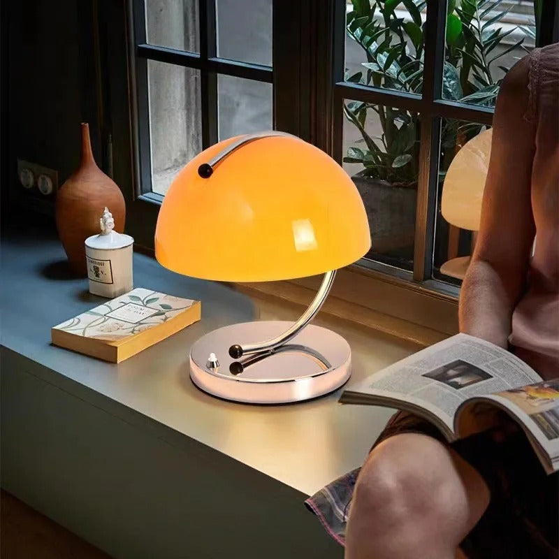 Lampada da Tavolo Stile Scandinavo in Vetro – Eleganza e Modernità 
