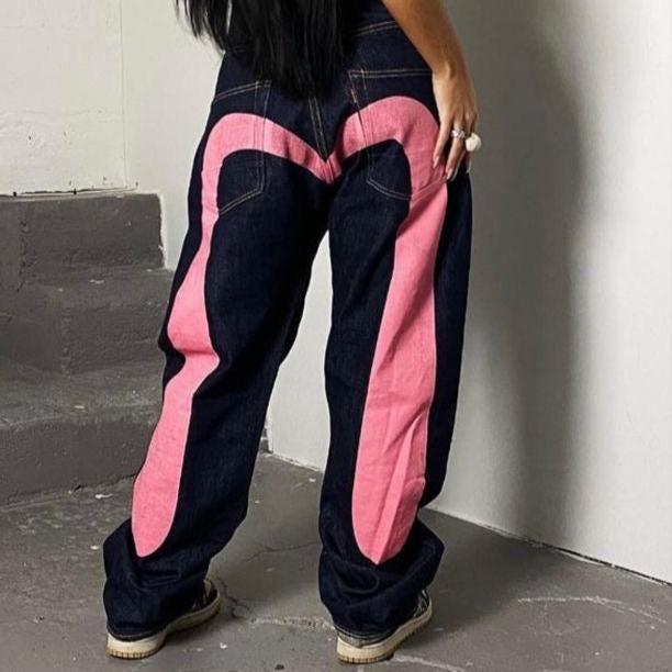 Nina | Pantalón de Moda – Corte Recto y Patrón de Corazón Contrastado 