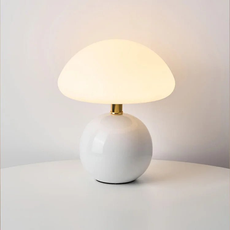 Tischlampe in Form eines Pilzes – Eleganz und Originalität 