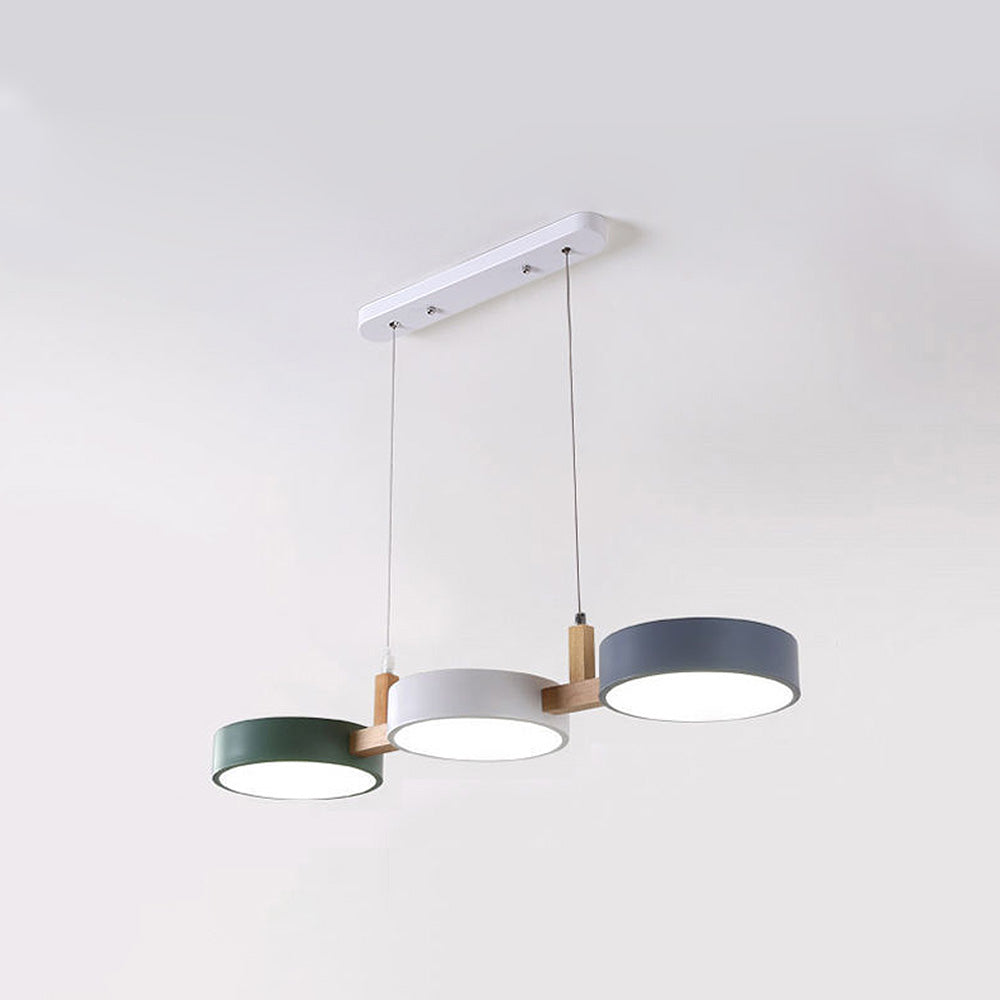 Moderní závěsné svítidlo z kovu – elegantní design a trendy osvětlení 
