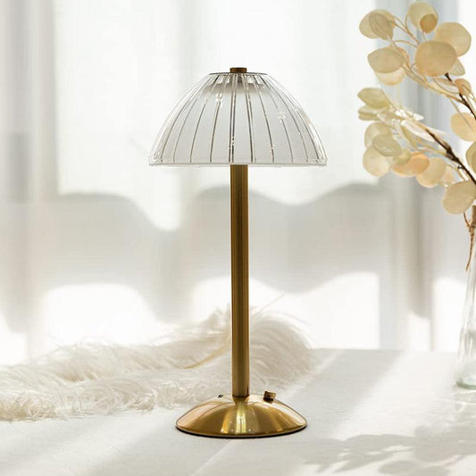 Lampada da Tavolo Senza Fili – Illuminazione Nomade ed Elegante 