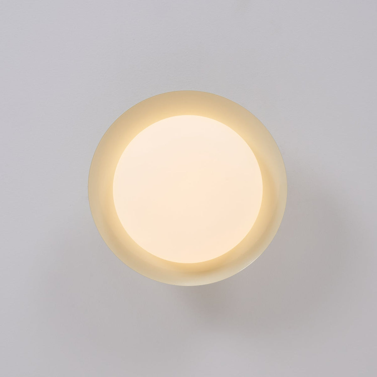 LED Round Ceiling Light - naturlig glød og diskret elegance