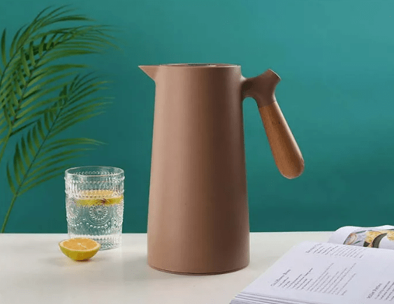 Carafă izotermă cu mânere – Conservare pe termen lung și design elegant 
