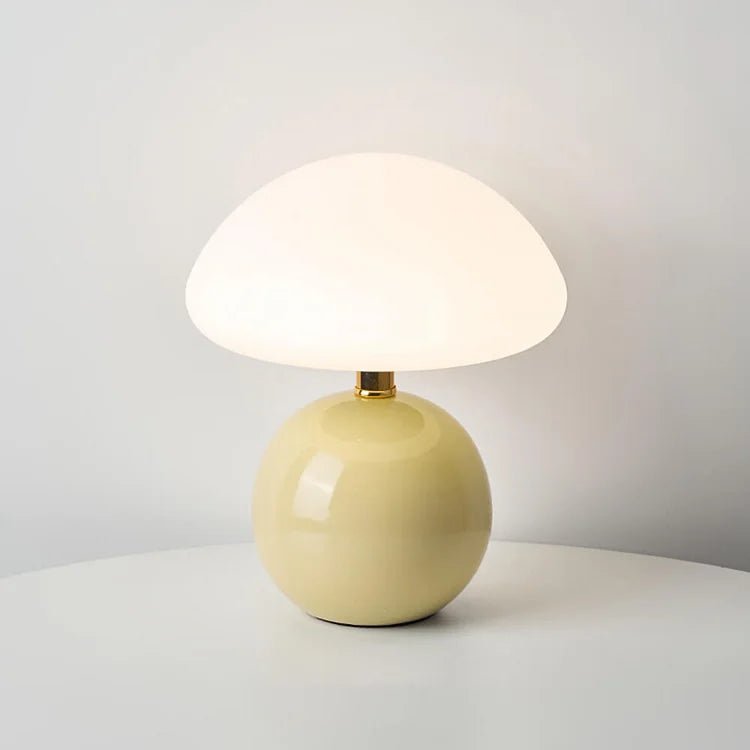 Tischlampe in Form eines Pilzes – Eleganz und Originalität 