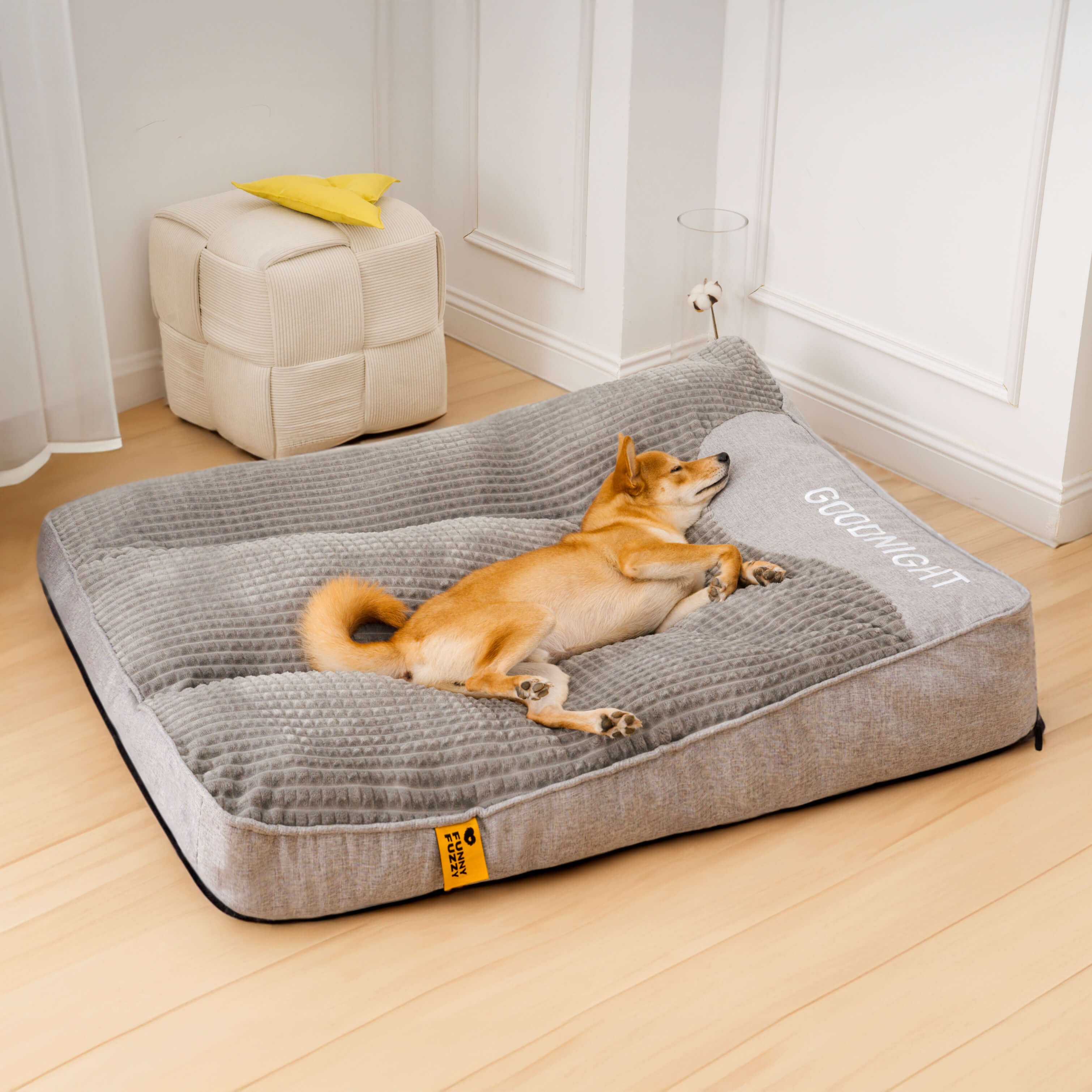 Scratch-Resistant Dog Cushion with Back Protection – Comfort and Durability 