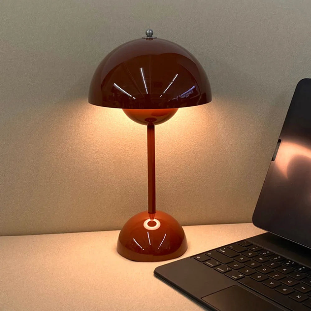 Portable Table Lamp – Modern Design and Nomadic Lighting 