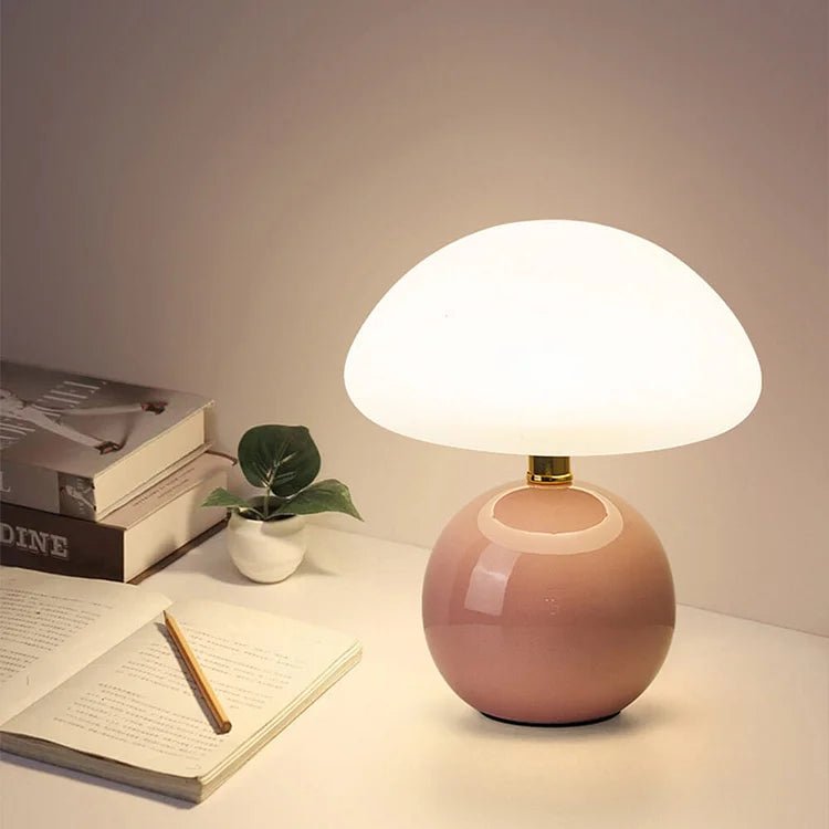 Tischlampe in Form eines Pilzes – Eleganz und Originalität 