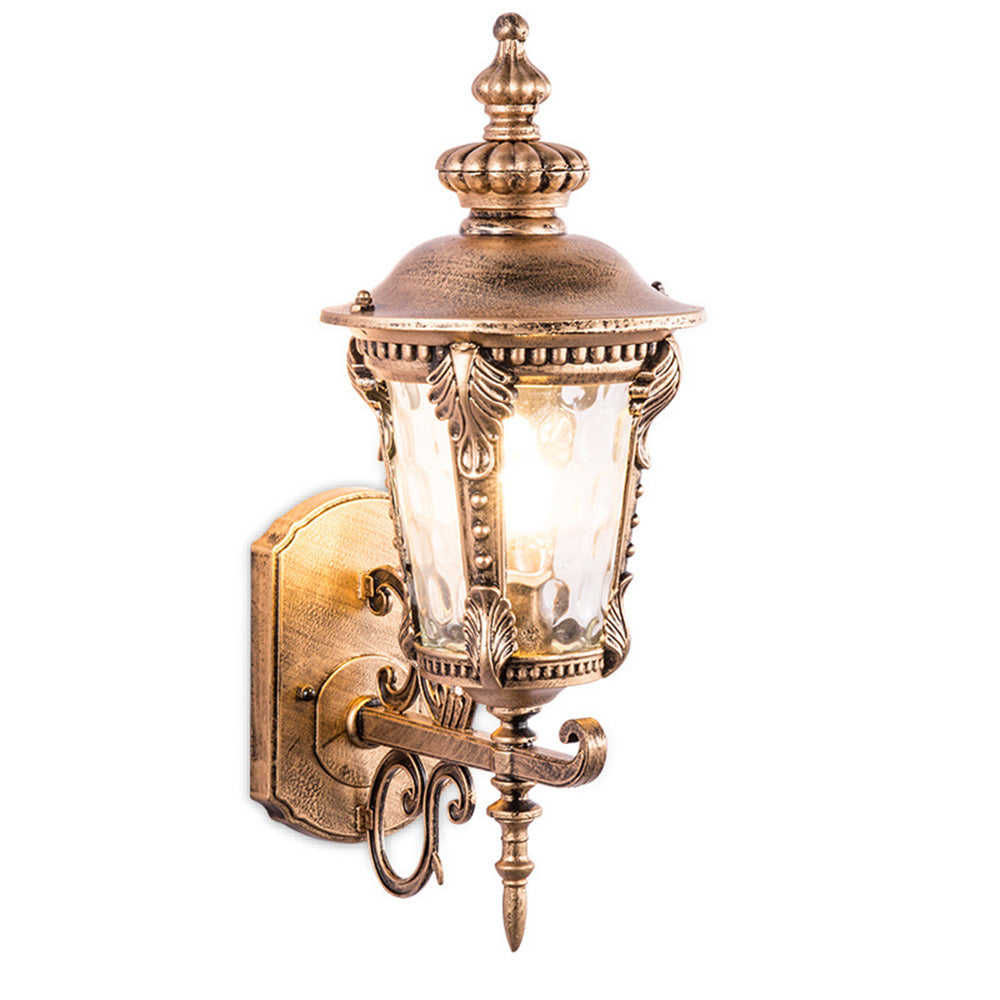 Vintage Glass Wall Lamp – Retro Style and Outdoor Resistance 