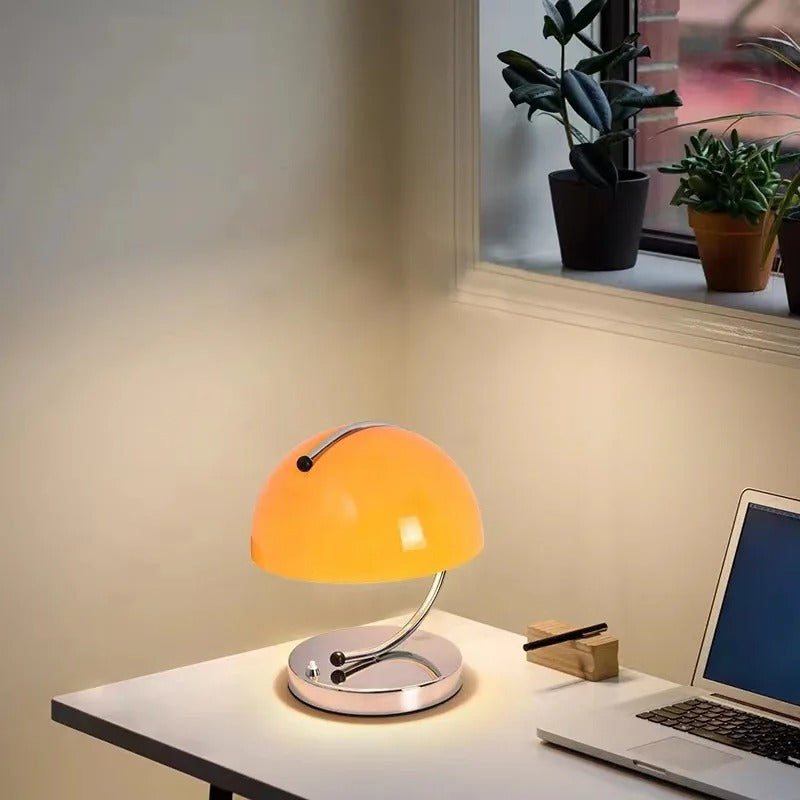 Lampada da Tavolo Stile Scandinavo in Vetro – Eleganza e Modernità 