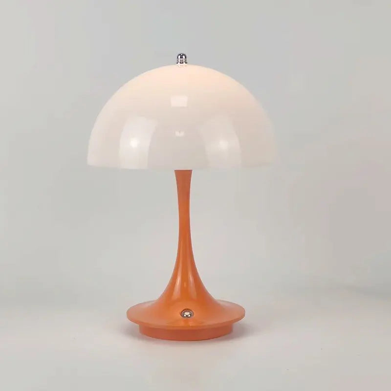 מנורת שולחן LED – נטענת עם תאורה בשלושה רמות 