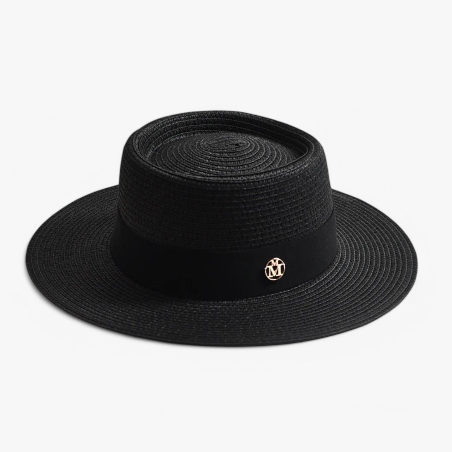 Klokkehatt i strå – Retro eleganse og solbeskyttelse 