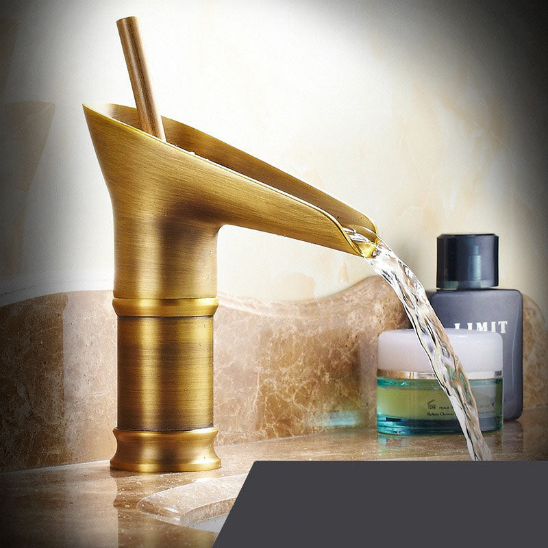 Waterval Kraan Badkamer – Antiek en Elegant 
