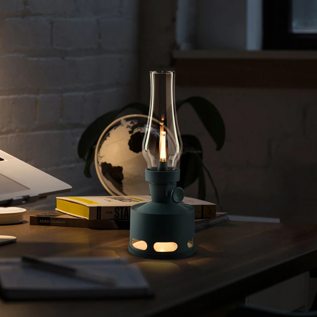 Lanterna LED Stile Retro – Illuminazione Decorativa Elegante 