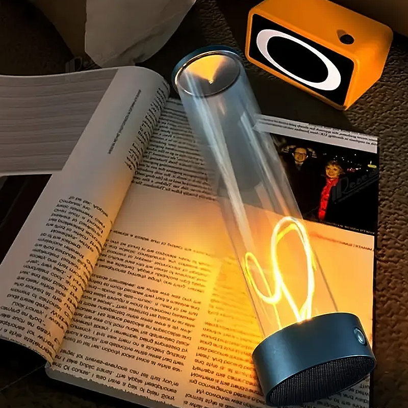 Lámpara de Mesa LED - Iluminación Moderna y Elegante 