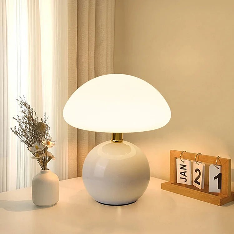 Tischlampe in Form eines Pilzes – Eleganz und Originalität 