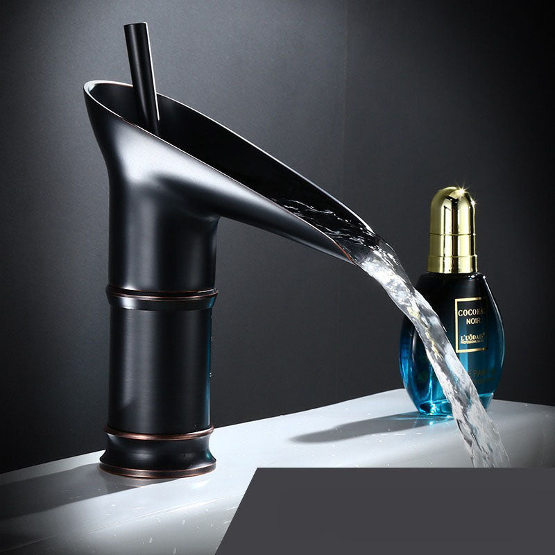 Waterval Kraan Badkamer – Antiek en Elegant 
