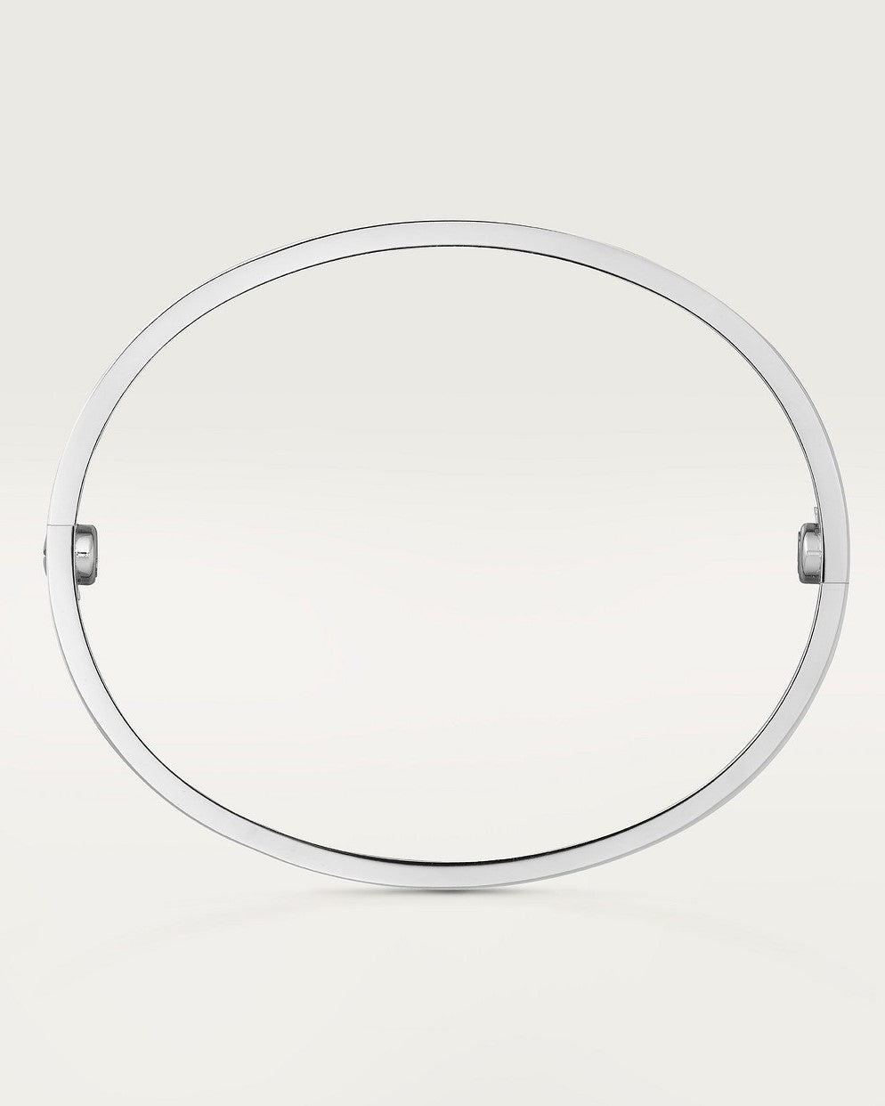 Bracelet Rigide – Finition Argentée Et Style Raffiné