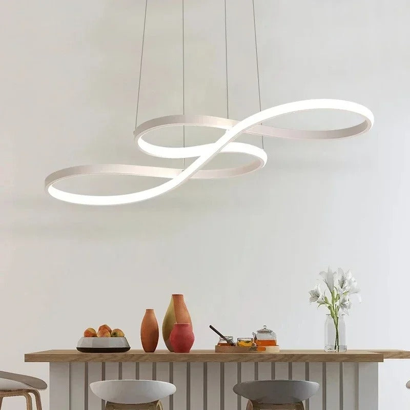 תליית LED מודרנית עם טבעות – עיצוב אלגנטי ועכשווי 